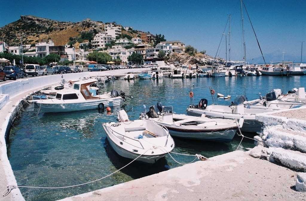 Ικαρία: το νησί της μακροζωίας, των πανηγυριών και των ιαματικών πηγών