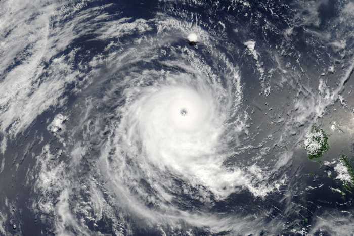 Hurricane Ida sweeps Louisiana