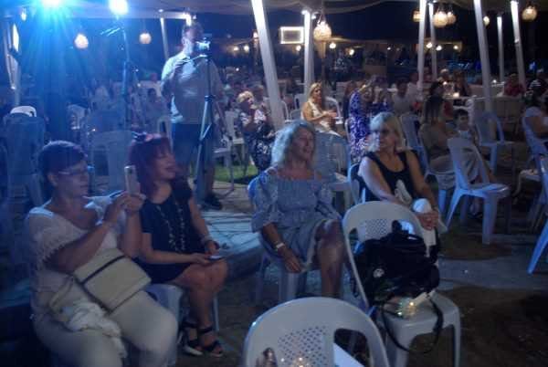 ακροατές θεατές 2