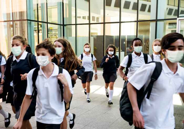 Mandatory mask use in schools 2021: The state of Florida imposes fines on all school boards that impose it