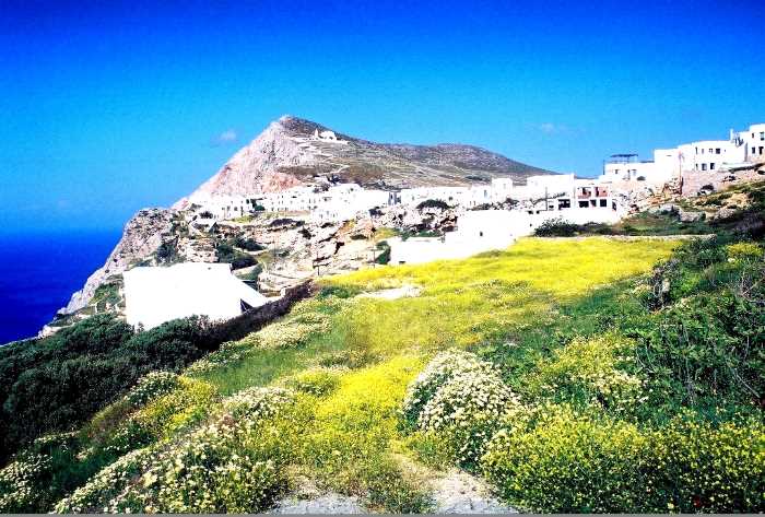 Χώρα & I.N. Παναγίας στη Φολέγανδρο