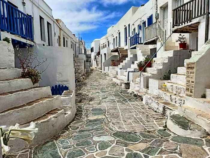 Χώρα - Kάστρο στη Φολέγανδρο