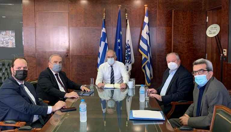Meeting of the Minister of Citizen Protection Panagiotis Theodorikakou with the Deputy Minister of Development Nikos Papathanasis