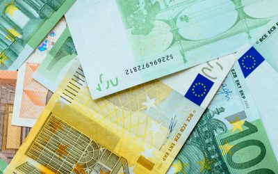 Πακτωλός χρημάτων στα κόμματα της Ελλάδος