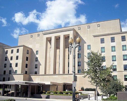 State Department: COVID-19 vaccine required for Americans fleeing Ukraine to Poland