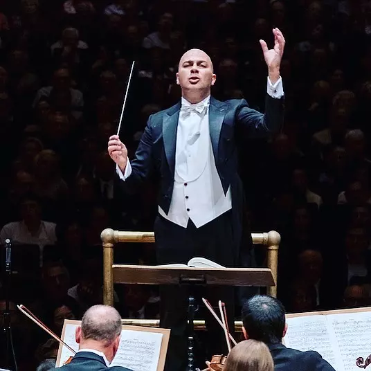 Συνέντευξη – Γιάννης Χατζηλοΐζου