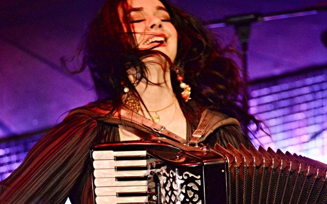 Ζωή Τηγανούρια: Μια Ελληνίδα για το Χόλιγουντ