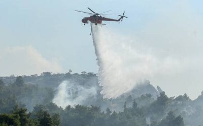 Μεγάλη πυρκαγιά στην Κασσάνδρα Χαλκιδικής