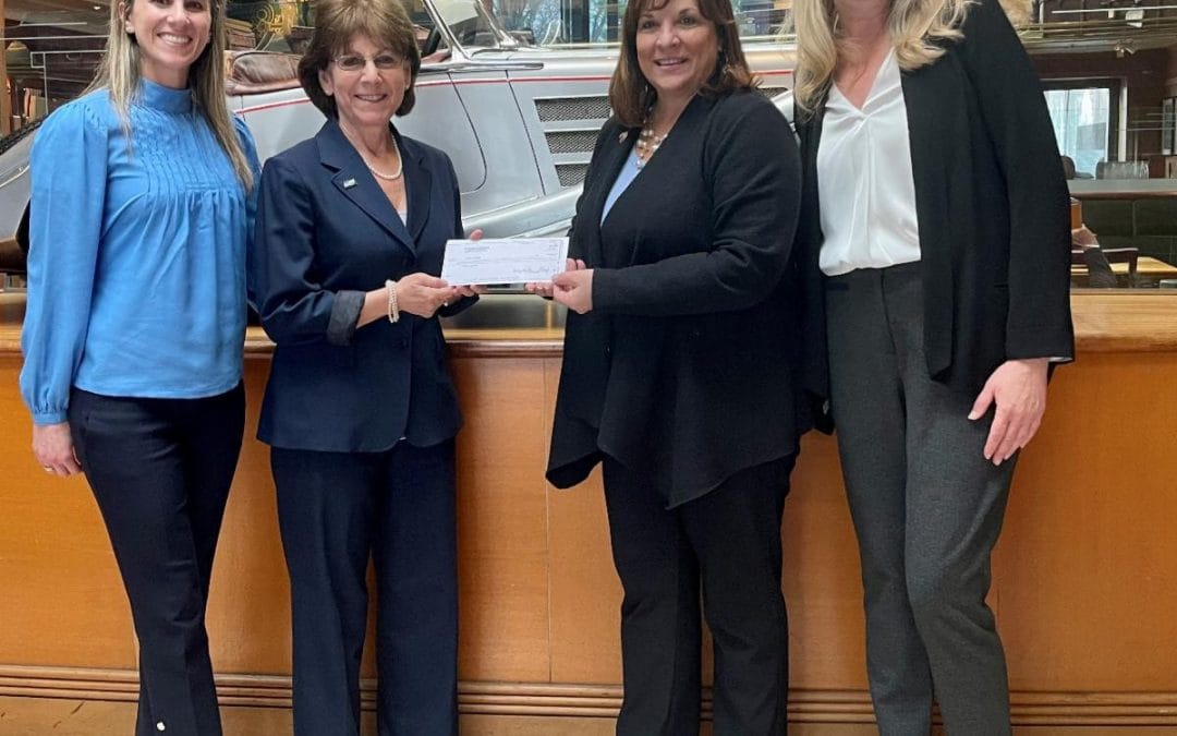 ΑΧΕΠΑ: Οι Daughters of Penelope δώρισαν 10.000 $ στο Meals on Wheels America