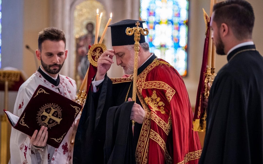 Η θεία λειτουργία της Κυριακής του Θωμά με τον Αρχιεπίσκοπο Ελπιδοφόρο