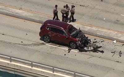 Τελευταία νέα: Αεροσκάφος συνετρίβη σε γέφυρα του Miami