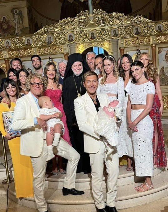 Ο Αμερικής Ελπιδοφόρος βάπτισε τα παιδιά ζευγαριού ομοφυλόφιλων στην Αθήνα