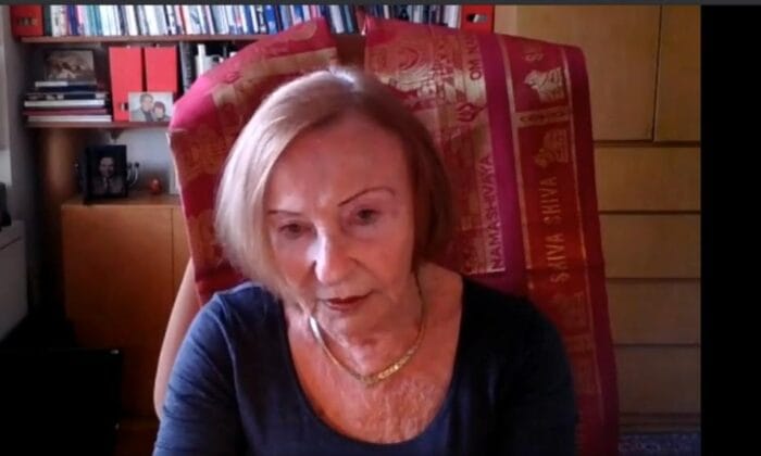 Vera Sharav H επιζώσα του Ολοκαυτώματος κάνει παραλληλισμούς στην τρέχουσα κοινωνία με τη ναζιστική Γερμανία