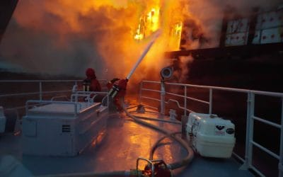 Φωτιά σε πλοίο στην Σουηδία