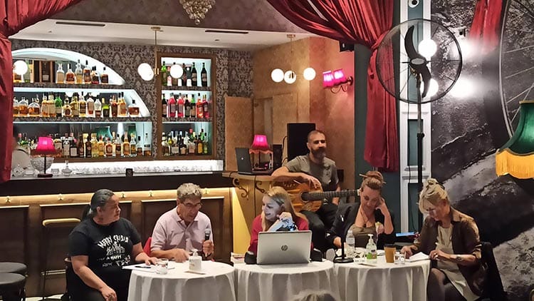 Παρουσιάστηκε το εξαιρετικό βιβλίο της Ιωάννας Λαζάρου «Για σένα που έφυγες νωρίς»￼