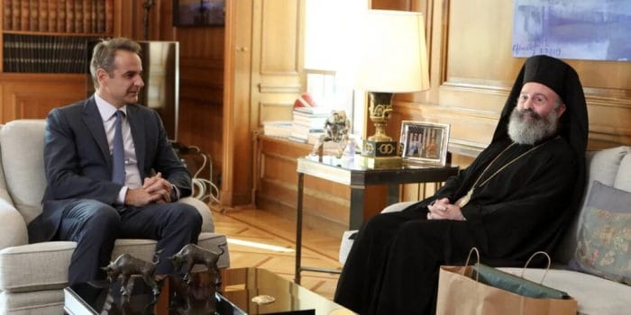 PM Mitsotakis meets with Greek Orthodox Archbishop of Australia Makarios