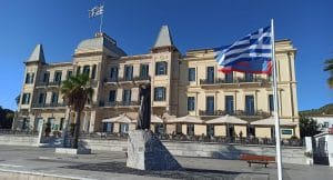 H εμβληματική πλατεία Ποσειδωνίου 1