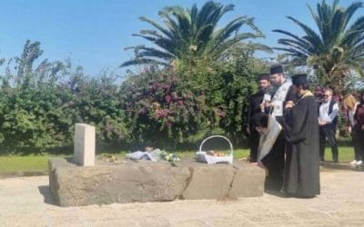 65 χρόνια από τον θάνατο του Νίκου Καζαντζάκη – ο Αρχιεπίσκοπος Κρήτης γονάτισε στον τάφο του