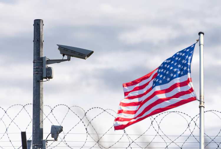Texas puts military on alert to prepare for surge in illegal immigrants