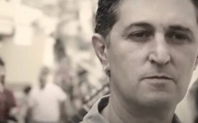 Το λάτιν μιλάει ελληνικά, η Mercedes Sosa τραγουδάει ελληνικά, και οι Apurimac τραγουδούν την ιστορία της λατινοαμερικάνικης μουσικής, στην Ελλάδα.