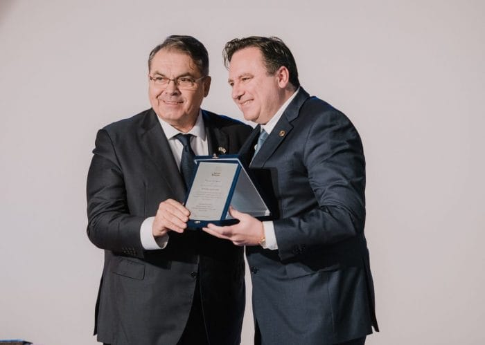 &Tau;&iota;&mu;&eta;&tau;&iota;&kappa;ή &beta;&rho;ά&beta;&epsilon;&upsilon;&sigma;&eta;