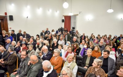 Εκατοντάδες κόσμου για το λεύκωμα «Καρναβαλική Πάτρα» στον Εμπορικό Σύλλογο