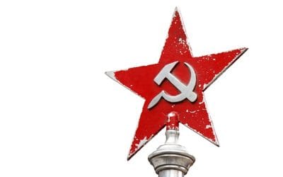 KKE, Μητσοτάκης και Λέσχη Μπίλντερμπεργκ. Τελικά, είναι κομμουνιστικό το ΚΚΕ;