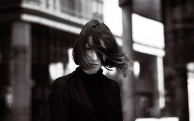 Είναι ξεβράκωτη!!