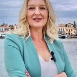 <a href="https://www.greekradiofl.com/author/j-mpakomitrou/" target="_self">Τζένη Μπακομήτρου</a>