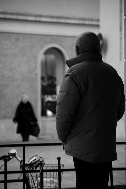 Καμιά κυβέρνηση σε δημοκρατική χώρα δεν μπορεί να είναι στο απυρόβλητο. Όσο και να το επιθυμεί