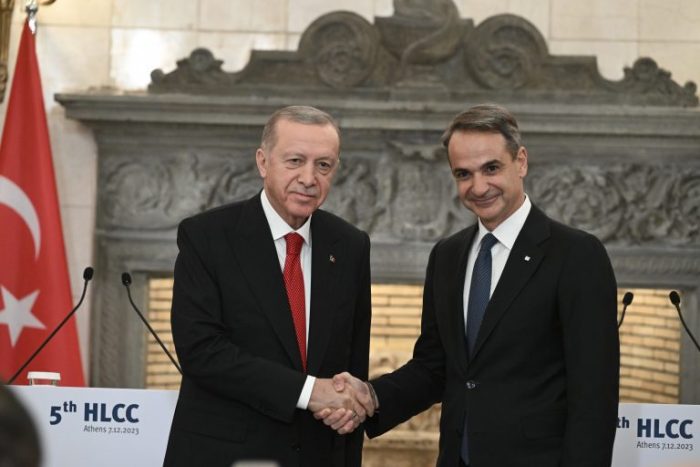 Η Ελλάδα υποχρεούται να απαντήσει σε προκλήσεις Ερντογάν