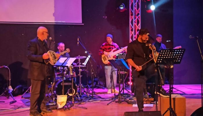 &sigma;&pi;&iota;&tau;&iota;&kappa;ό &tau;&eta;&sigmaf; &alpha;&gamma;ά&pi;&eta;&sigmaf;