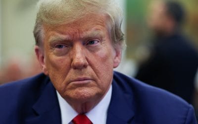 Σοκάρει με το σχόλιό του ο Ντόναλντ Τραμπ: «Ο Γ Παγκόσμιος Πόλεμος είναι πολύ κοντά»