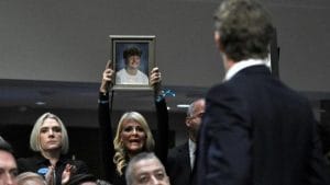 cbsn fusion mark zuckerberg apologizes to families of social media victims at senate hearing thumbnail 2644130 640x360 1