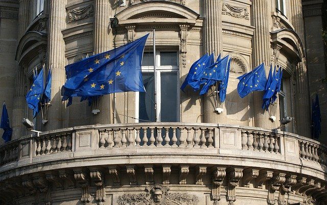 Πώς εξηγούνται οι γερμανικές παρεμβάσεις παραμονές των ευρωεκλογών μας;