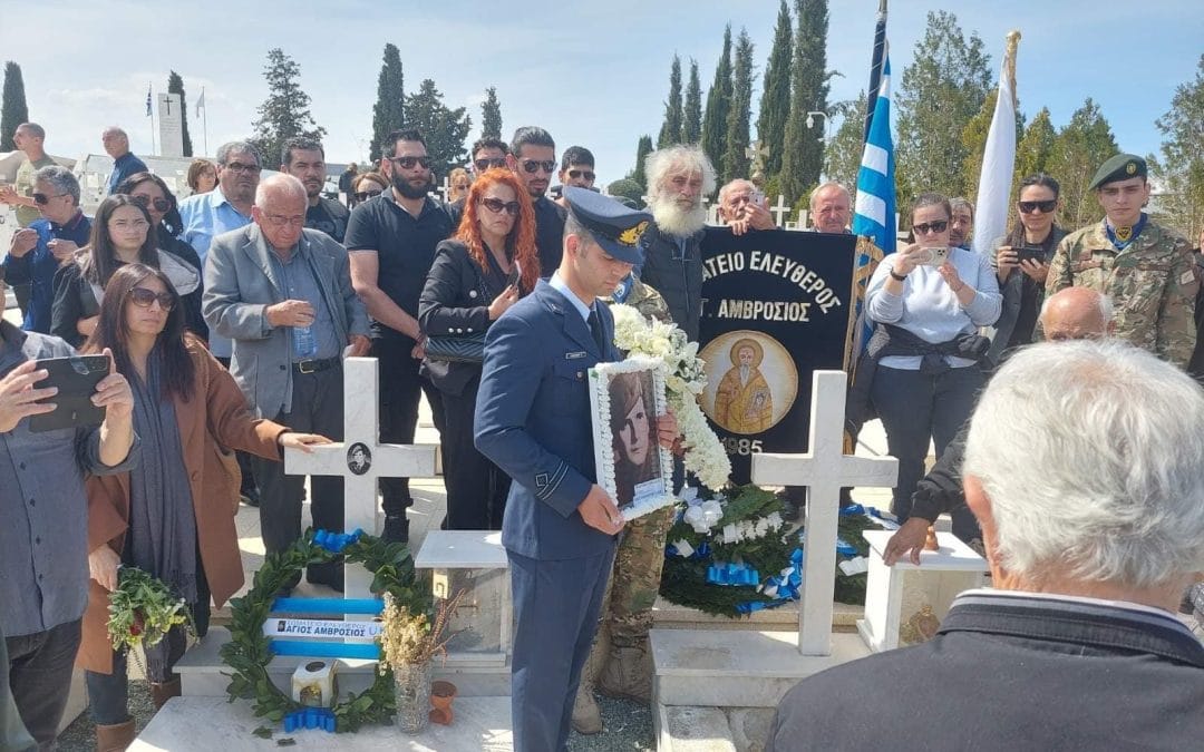 Αχώριστοι φίλοι στα εγκόσμια κι αχώριστοι πλέον στον Τύμβο