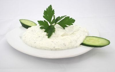 Μας κλέβουν το γιαούρτι, μας δουλεύουν κιόλας!