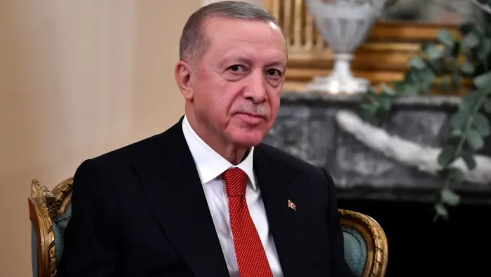 ΣΤΑ ΗΡΕΜΑ ΝΕΡΑ ΤΟΥ ΑΙΓΑΙΟΥ ΚΑΙ ΤΗΣ ΑΝΑΤΟΛΙΚΗΣ ΜΕΣΟΓΕΙΟΥ ΚΑΡΑΔΟΚΕΙ Ο «ΑΤΤΙΛΑΣ»