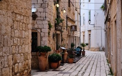 Μισός δρόμος μόνο…