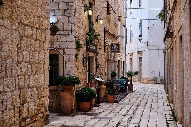 Μισός δρόμος μόνο…