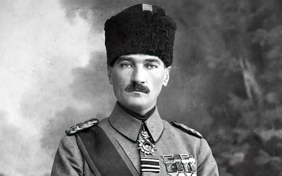 Λεωνίδας Κουμάκης: Κεμαλιστές και το παραμύθι της Γαλάζιας Πατρίδας