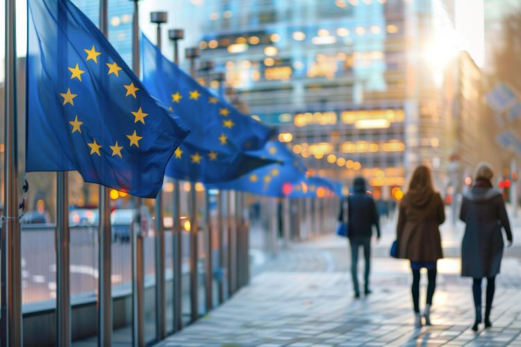 Εξελίξεις στην ΕΕ: Διαπραγματεύσεις με Αλβανία και Αντιφάσεις με Βόρεια Μακεδονία, Άνοδος της Ακροδεξιάς στην Αυστρία