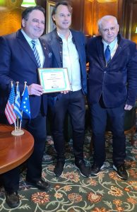 Messenger creation 5B42B495 3D23 43CB AC3E 178C47928B15