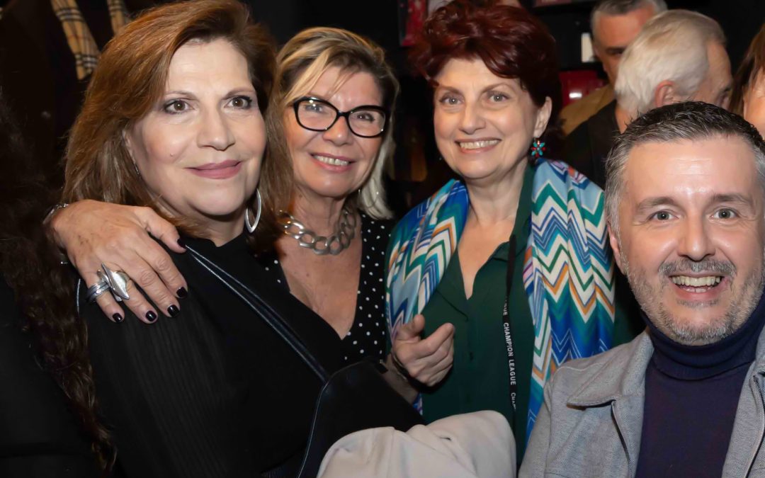 Σύσσωμος ο καλλιτεχνικός κόσμος στην επίσημη πρεμιέρα των παραστάσεων “Έτσι Όπως με Θες”