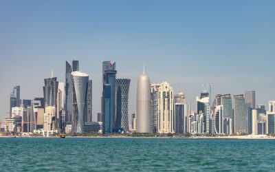 Ο Πρόεδρος Ντόναλντ Τραμπ Εξασφαλίζει Ιστορική Οικονομική Συμφωνία $1,2 Τρισεκατομμυρίων στο Κατάρ