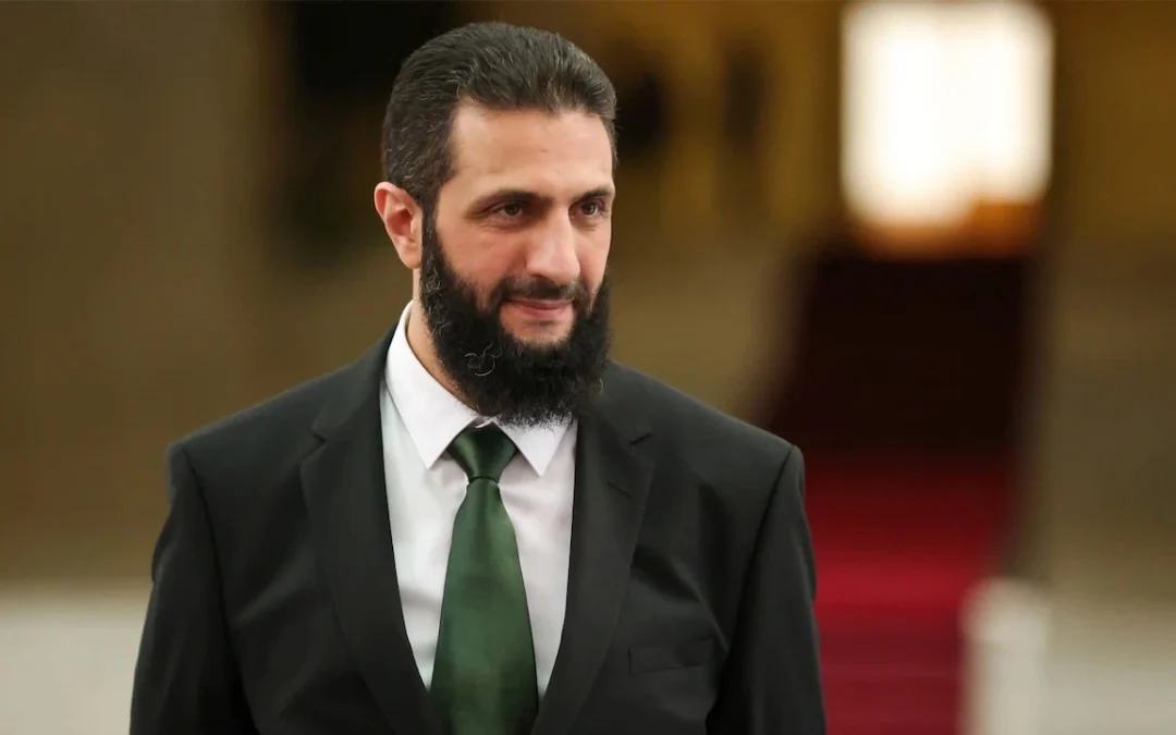 Από Επικηρυγμένος Τρομοκράτης σε Ευρωπαίο Συνομιλητή: Η Αντιφατική Πορεία του Άχμαντ αλ-Σαράα
