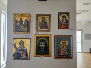 Τρεις καλλιτέχνιδες από τα Γρεβενά διακρίθηκαν στο World Trinnale of Art 2025 Agia Napa 5 IMG 3387