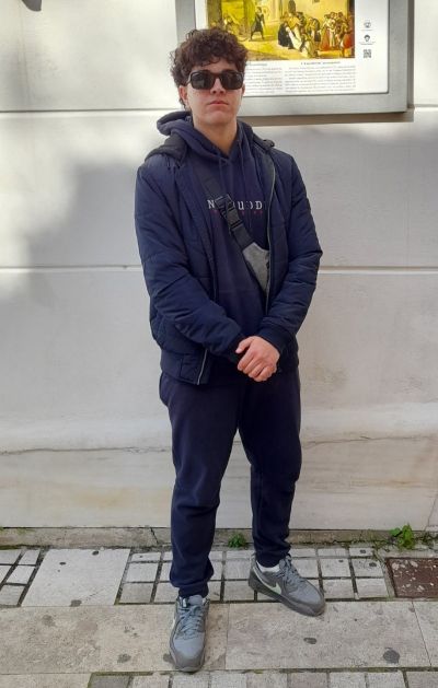 Μανώλης Κλώνος