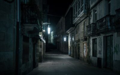 ΙΧΝΗΛΑΣΙΑ ΣΤΑ ΜΟΝΟΠΑΤΙΑ ΤΗΣ ΜΝΗΜΗΣ