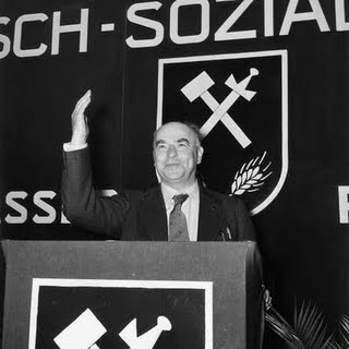Η ΠΕΡΙΠΕΤΕΙΩΔΗΣ ΖΩΗ ΤΟΥ ΟΤΤΟ ΣΤΡΑΣΣΕΡ